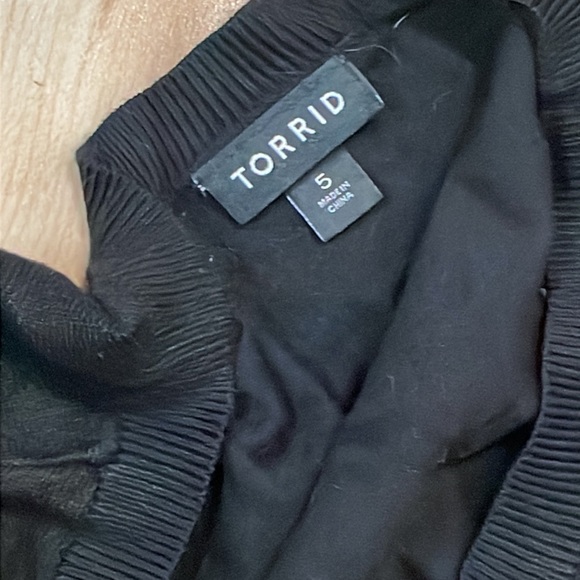 Torrid sweater mini-skater dress with 2 fabrics (and it has POCKETS) - Picture 3 of 5